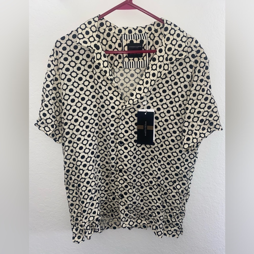 ✨NWT✨Denim & Flowers Button Up Floral Shirt